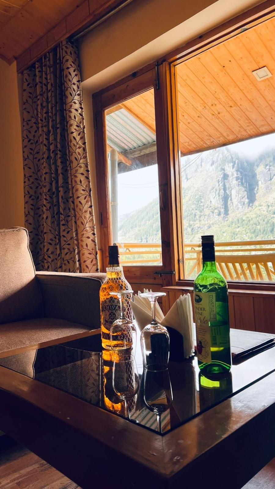 Hotel Vyas Vatika Manāli Exteriér fotografie